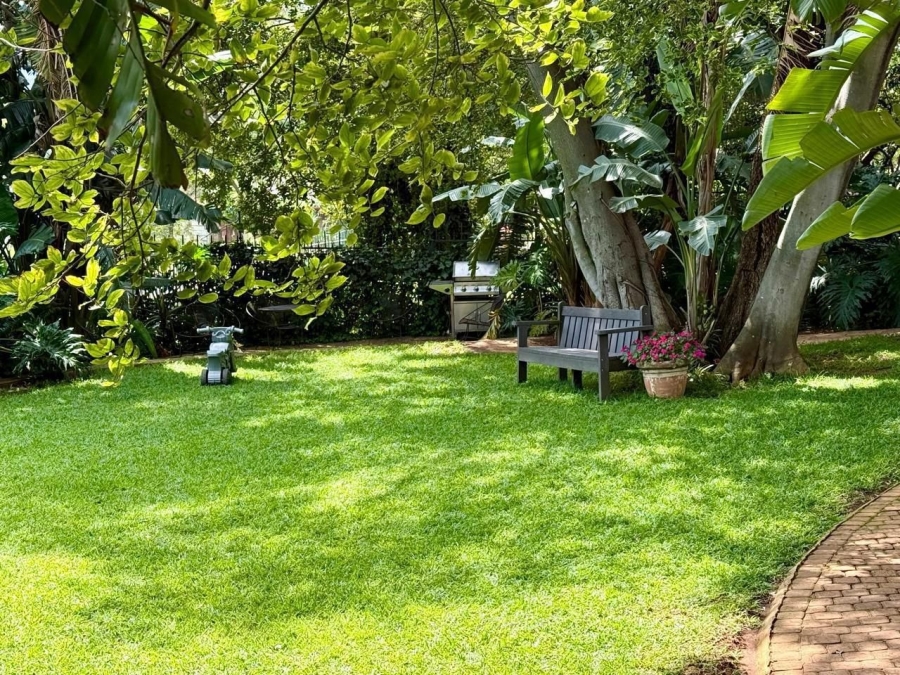 5 Bedroom Property for Sale in Safari Gardens North West